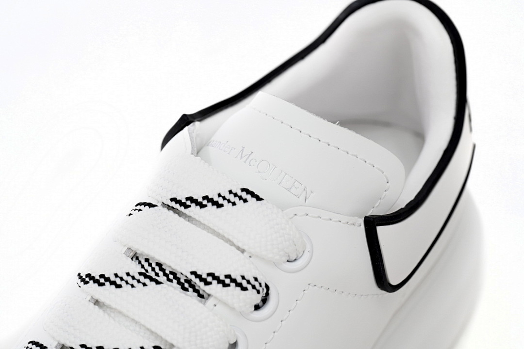 Alexander McQueen Sneaker White Glue