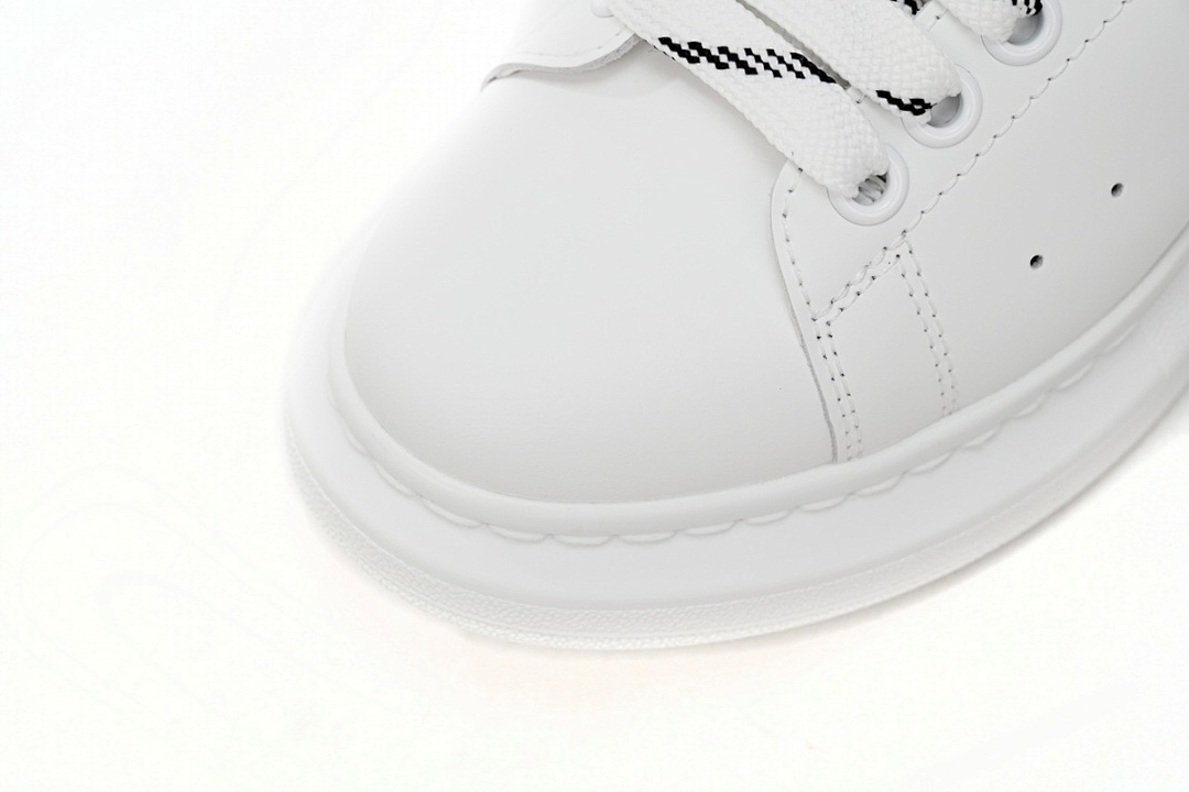 Alexander McQueen Sneaker White Glue