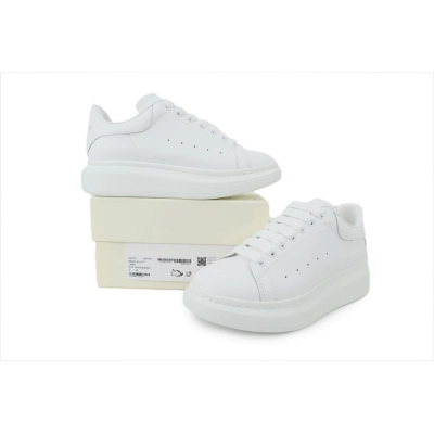 Alexander McQueen Sneaker White Paper 02