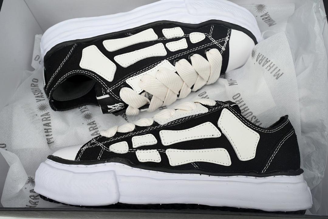 AMFOSR1076-001 Maison Mihara Yasuhiro x AMIRI Skel-Top Low Black