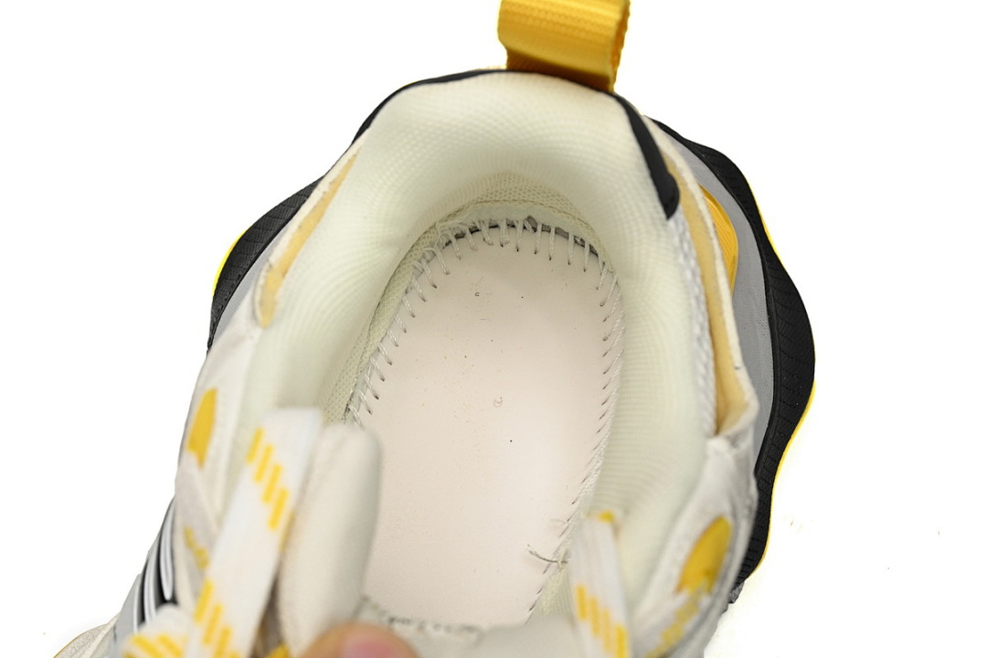Baskets Cargo Balenciaga Blanc, Gris, Jaune, Noir W2MV1-1170