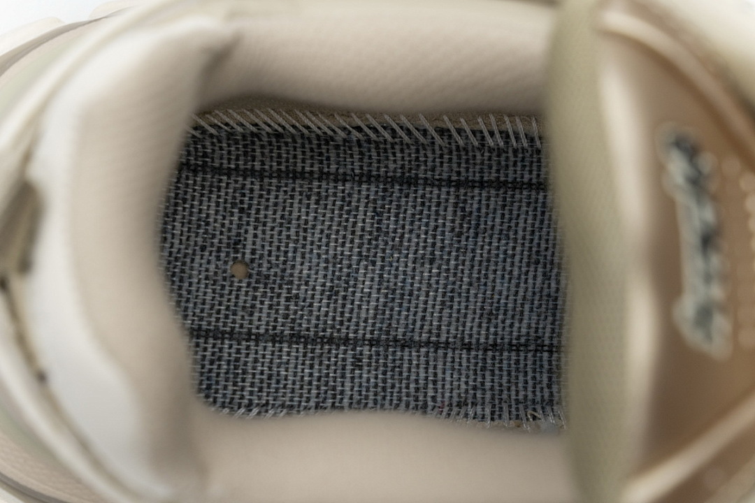 Baskets Balenciaga Track 2, couleur kaki, référence W2GN1 9029