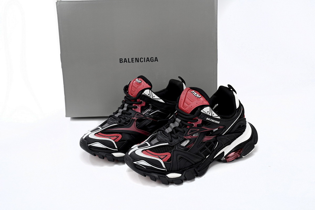 Baskets Balenciaga Track 2, noir, blanc et rouge, modèle militaire, W2GN3 6000