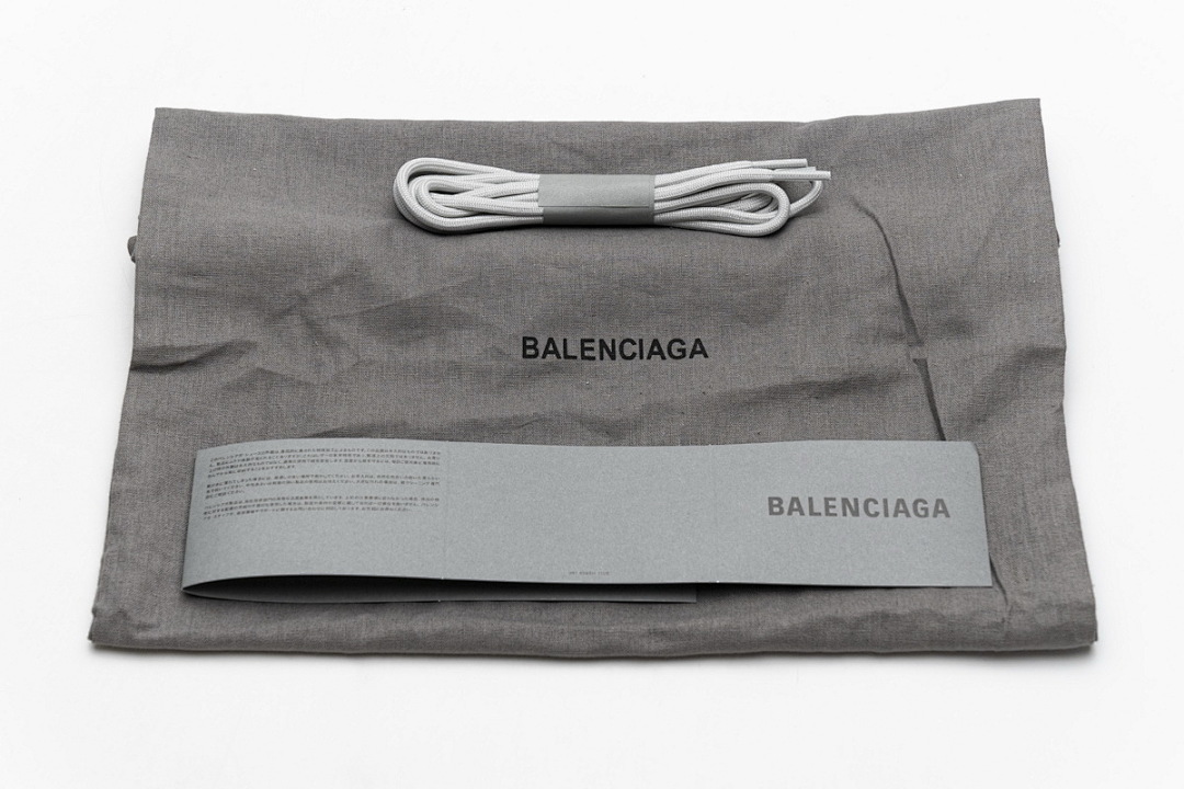Baskets Balenciaga Track 2 blanches et bleu clair W2GN3 9045