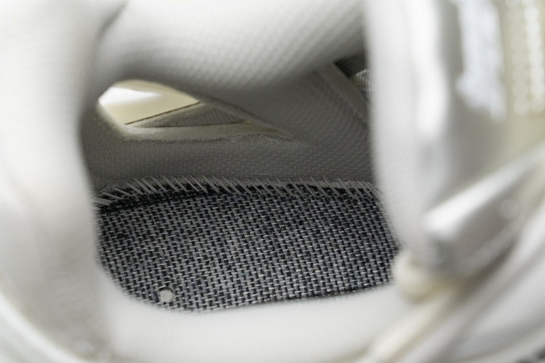 Balenciaga Track 2 Sneaker White W2GN2 9000