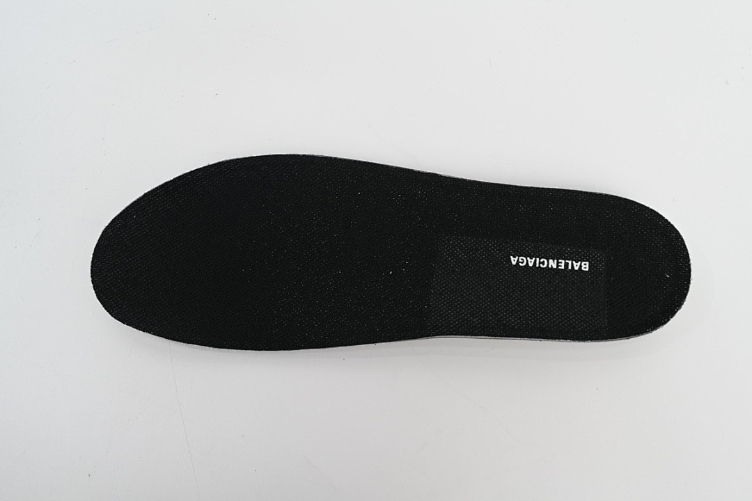 Balenciaga Track Graffiti Preto Branco W3SR2 2315