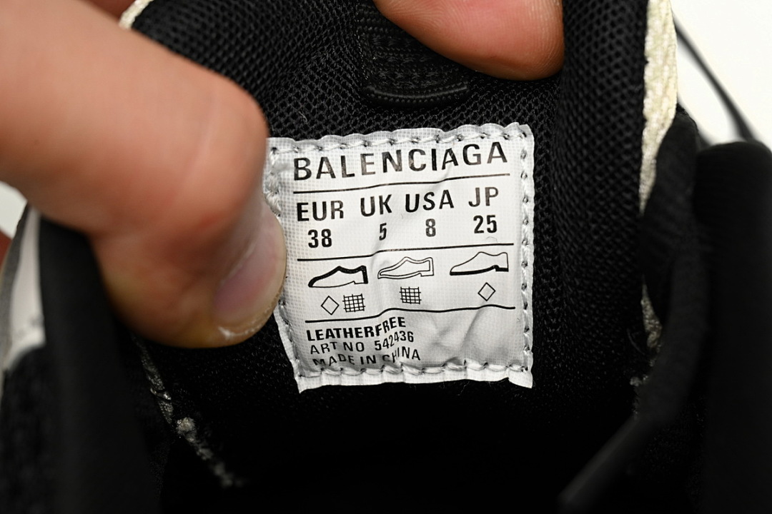 Tênis Balenciaga Track Bege, Preto e Branco W3AC4 8071