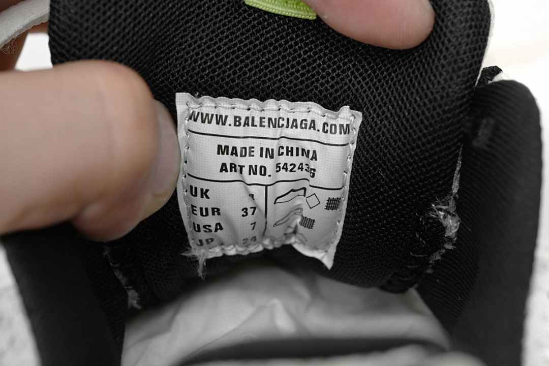 Tênis Balenciaga Track Branco e Amarelo Fluorescente W3NU2 7660