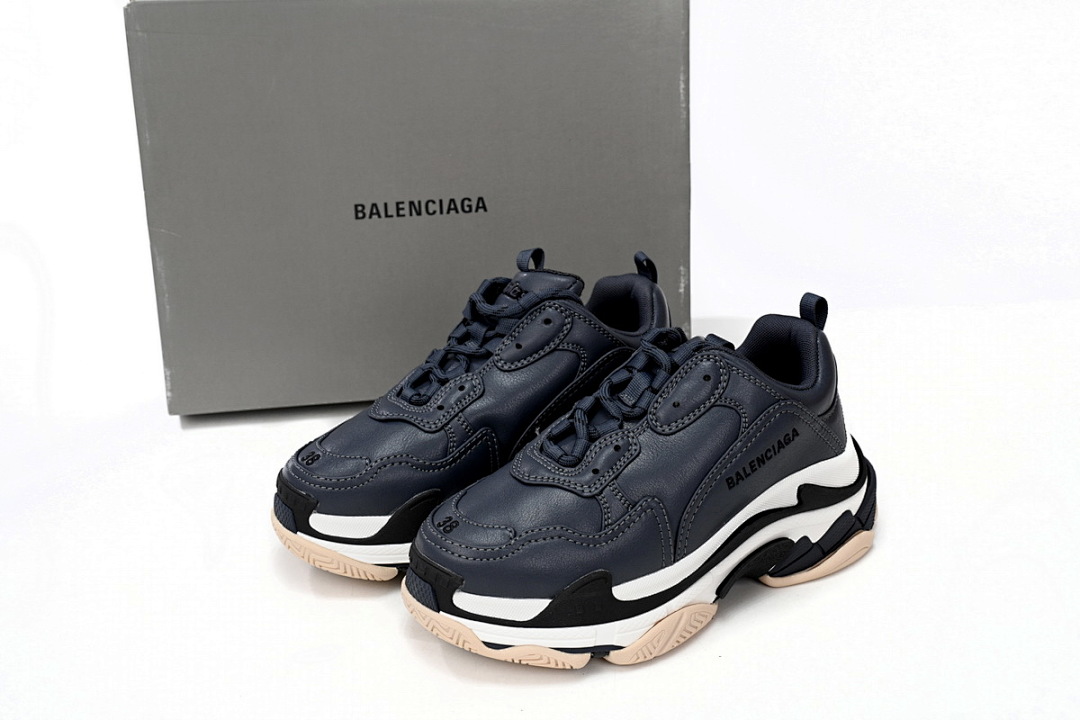 Balenciaga Triple Black And White Powder W2FAD 4197 