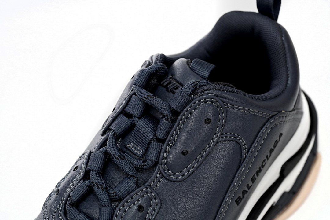 Balenciaga Triple Black And White Powder W2FAD 4197 
