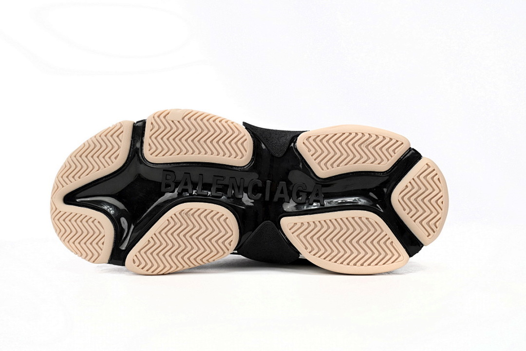 Balenciaga Triple Black And White Powder W2FAD 4197 