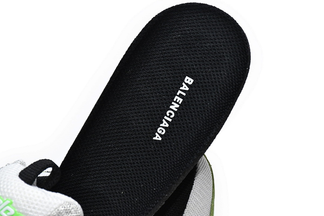 Balenciaga Triple S Electronic Green W09T1 9000