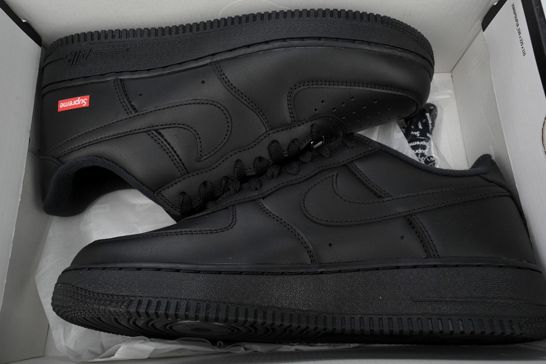 CU9225-001 Supreme x Air Force 1 Low Black