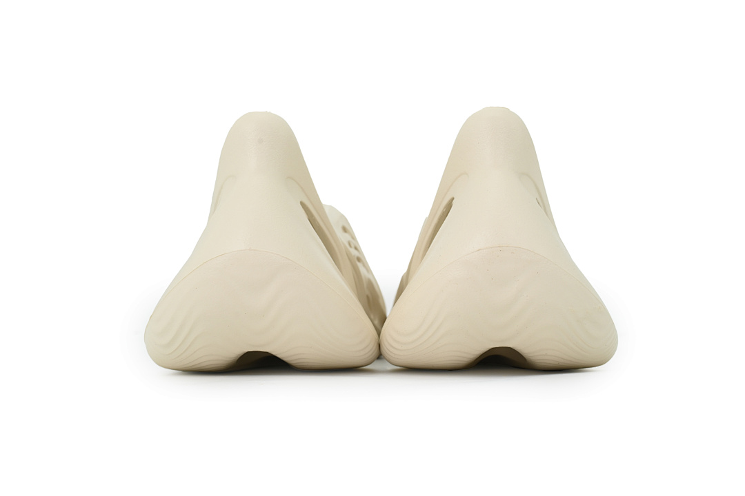 G55486 adidas Yeezy Foam Runner Ararat