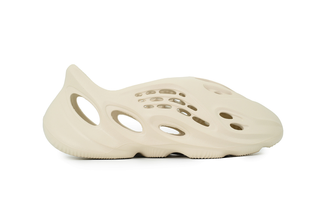G55486 adidas Yeezy Foam Runner Ararat