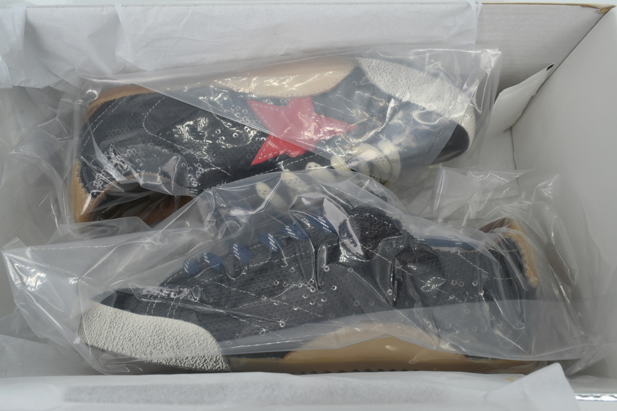 Golden Goose True Star Black Glossy Film