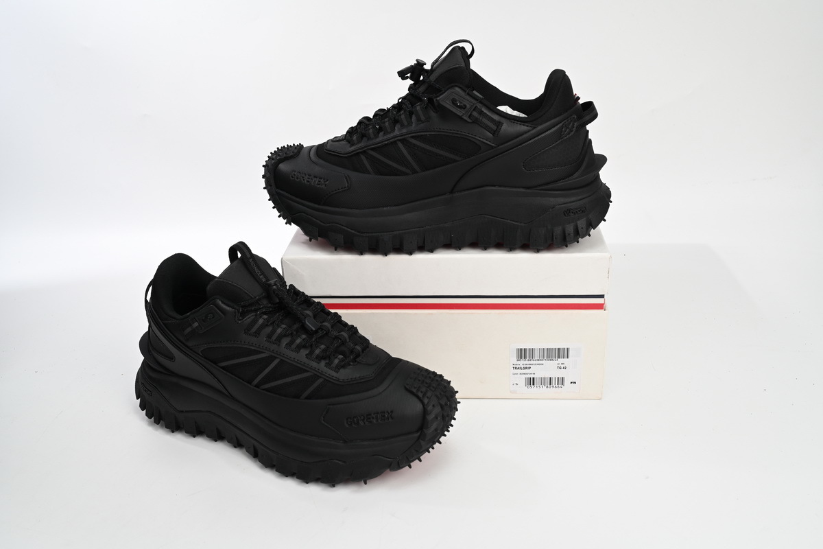 H2098 4M00120 M2058 999 Moncler Trailgrip GTX Black