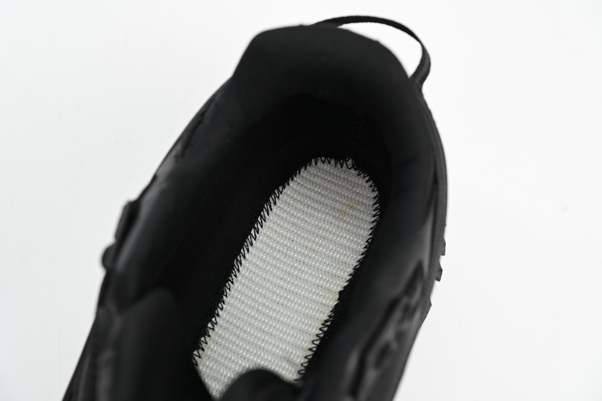 H2098 4M00120 M2058 999 Moncler Trailgrip GTX Black