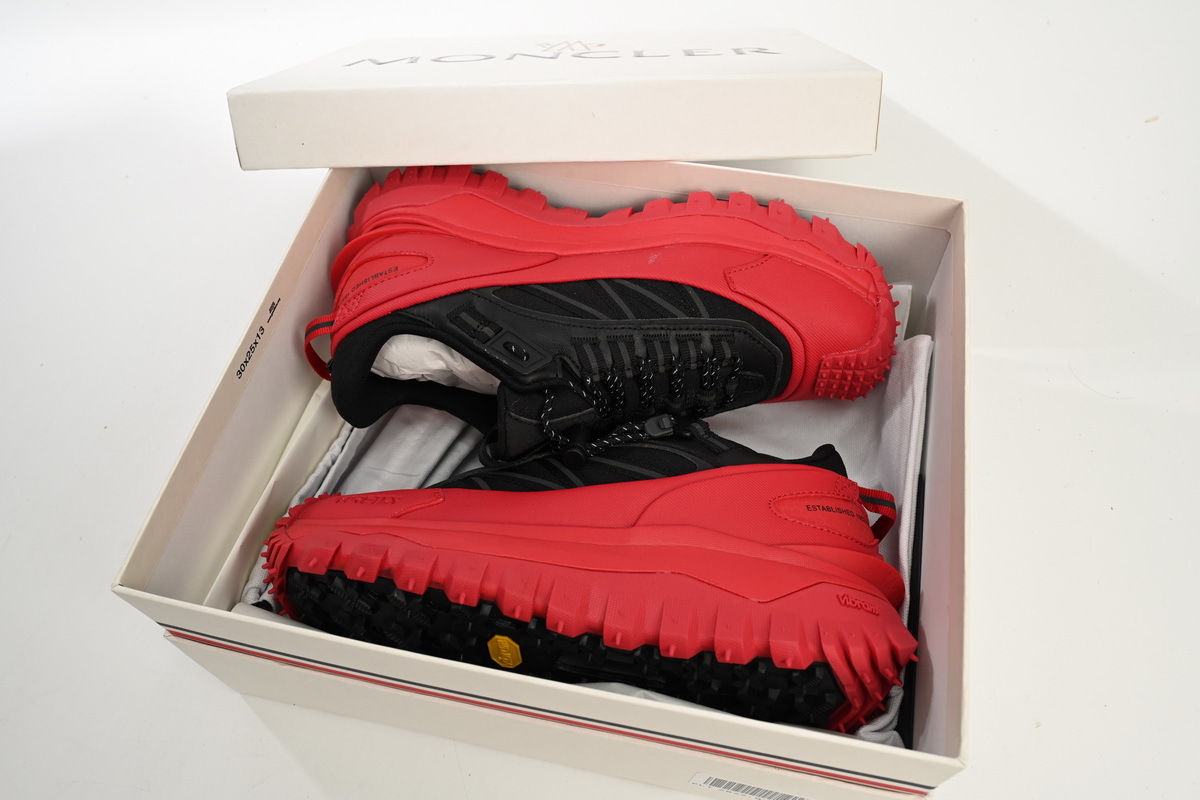 H209B4M 00120 M2058 P49 Moncler Trailgrip Black Red