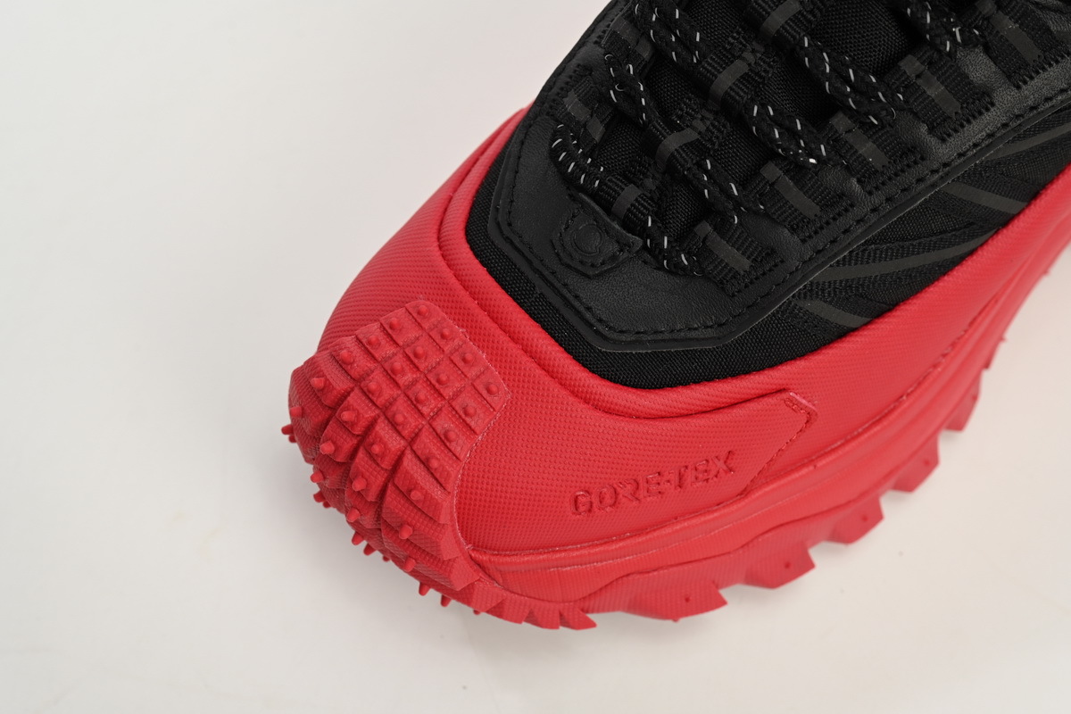 H209B4M 00120 M2058 P49 Moncler Trailgrip Black Red