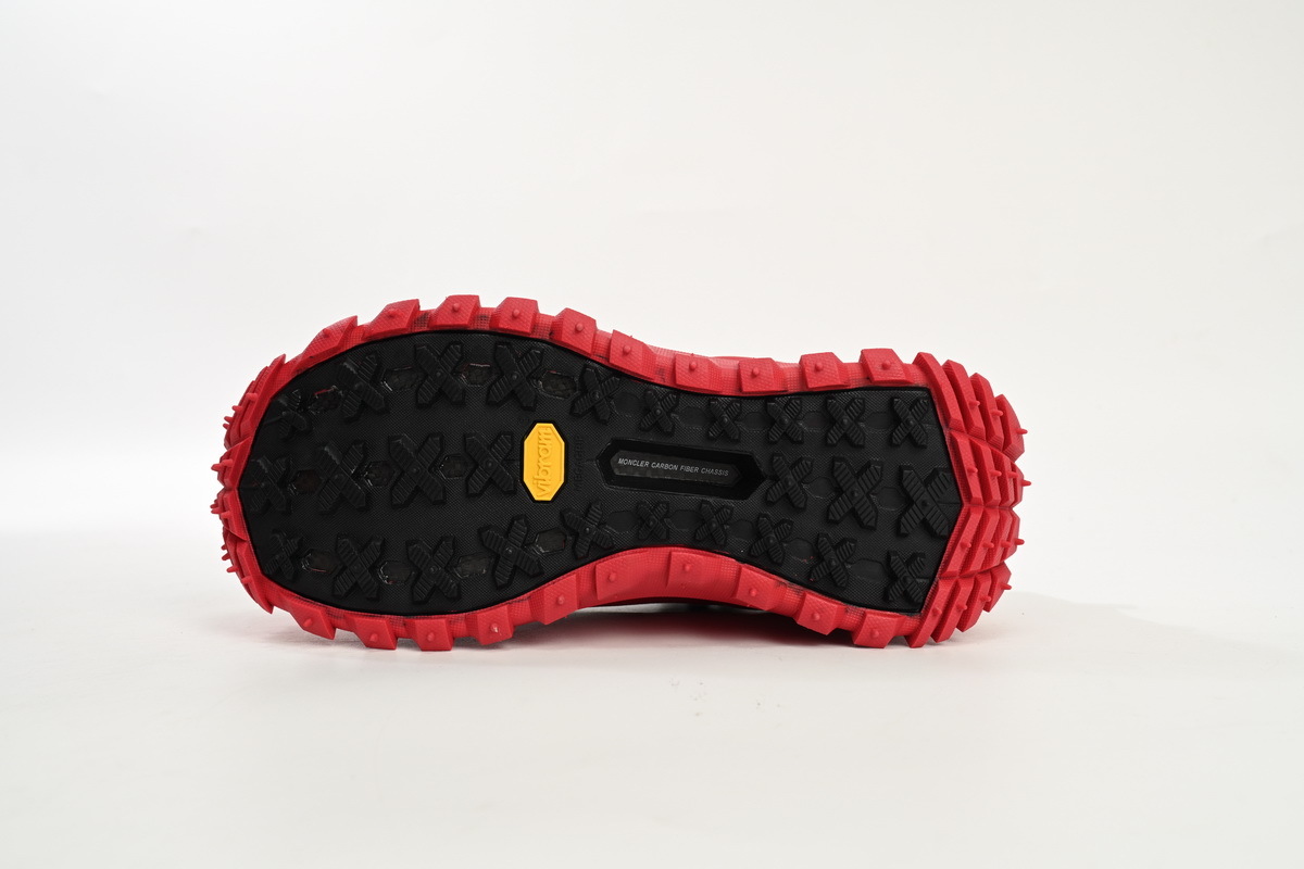 H209B4M 00120 M2058 P49 Moncler Trailgrip Black Red