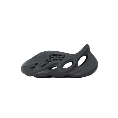 HP8739 adidas originals Yeezy Foam Runner Onyx 01