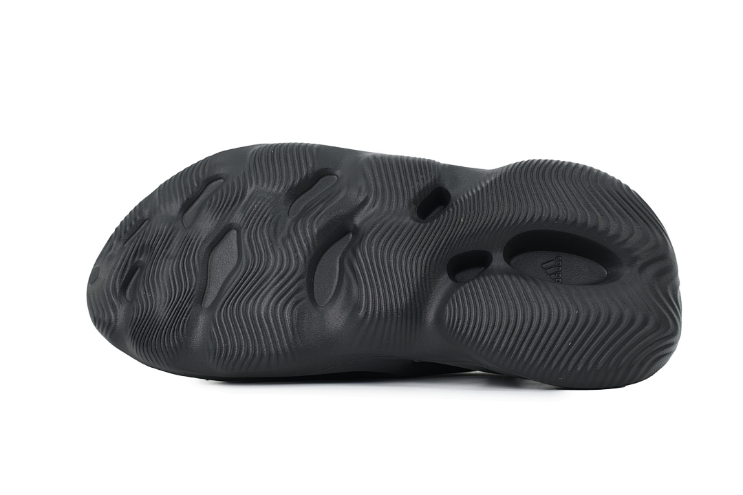 HP8739 adidas originals Yeezy Foam Runner Onyx