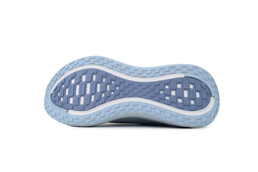 HV8150-004 Nike Vomero Plus