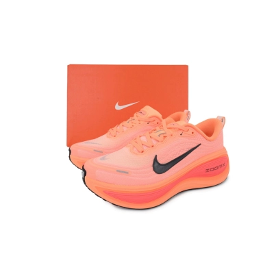 HV8150-801 Nike Vomero Plus 02
