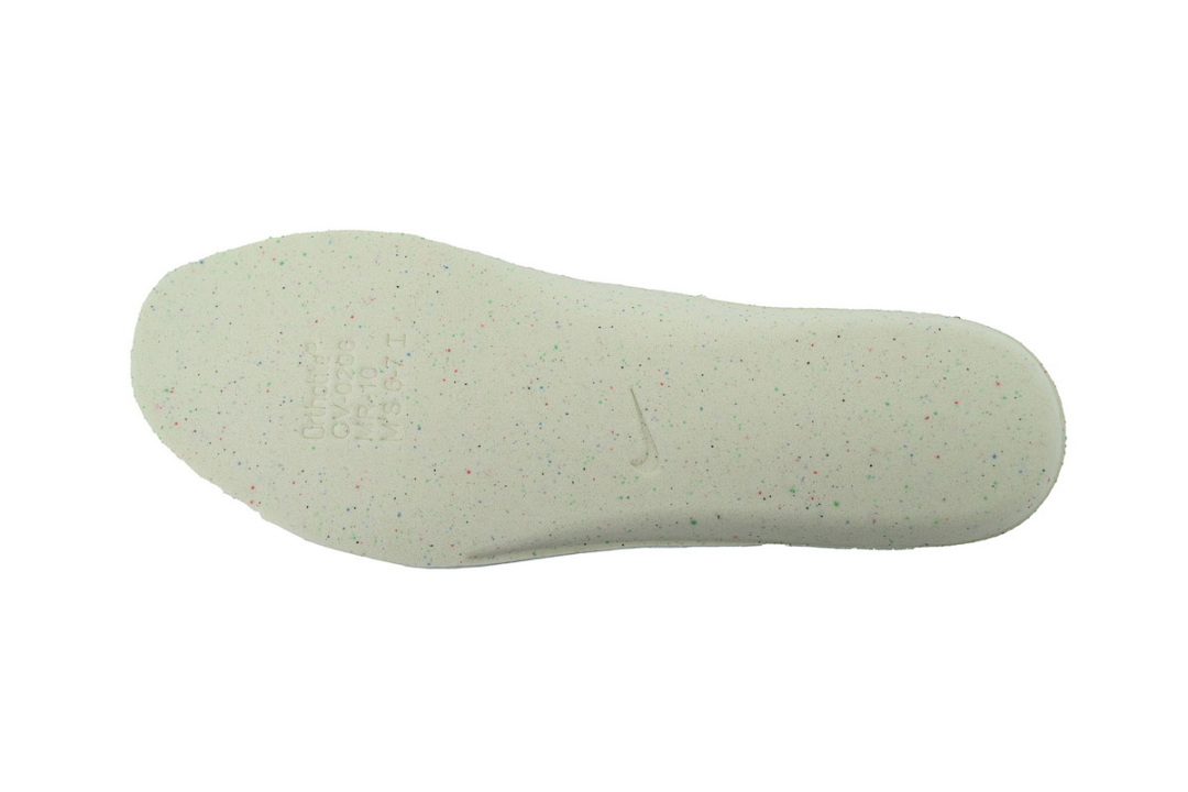 HV8154-100 Nike Wmns Vomero Plus