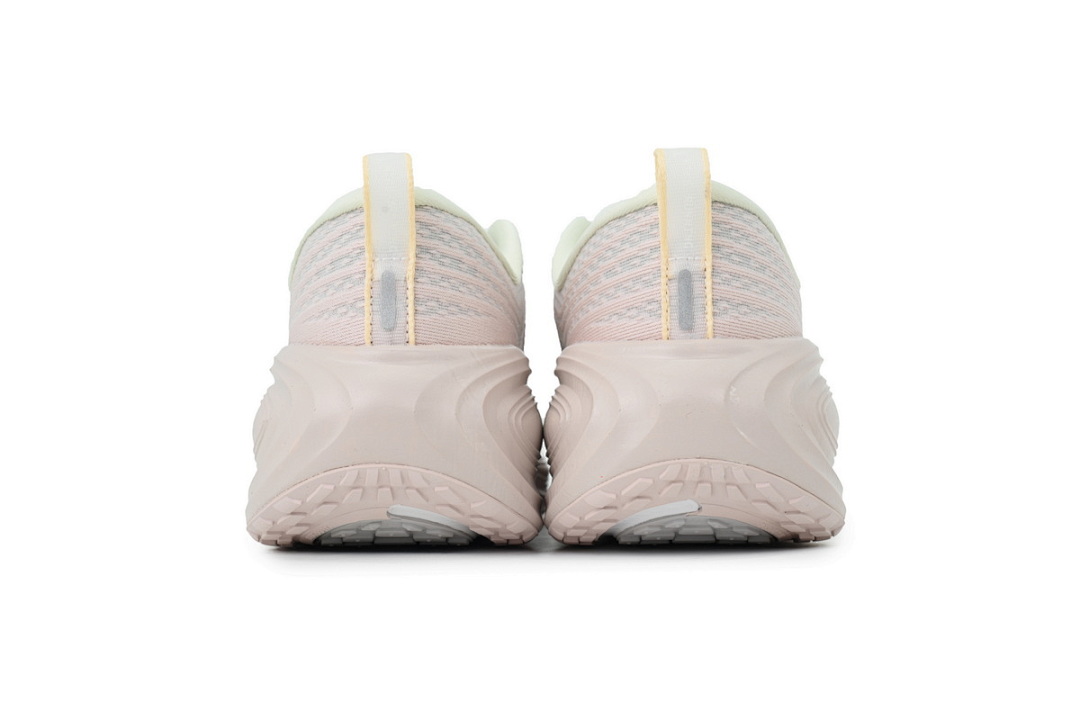 HV8154-603 Nike Wmns Vomero Plus Pinkish White