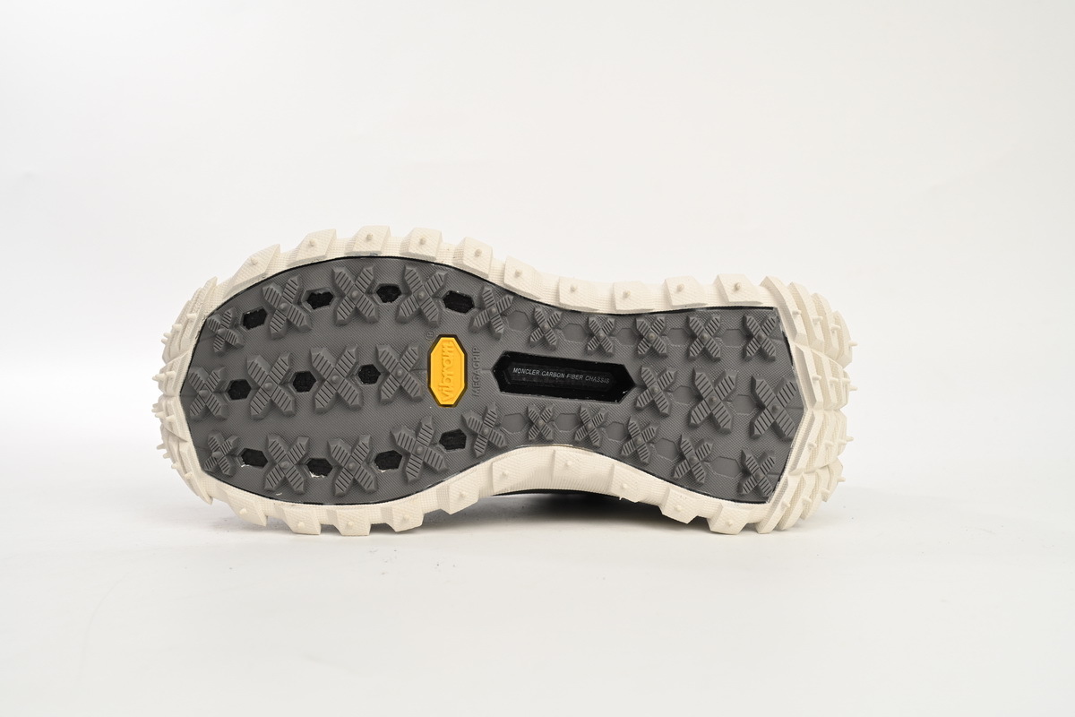 I109A4 M00260M296 2900 Moncler Trailgrip Grey