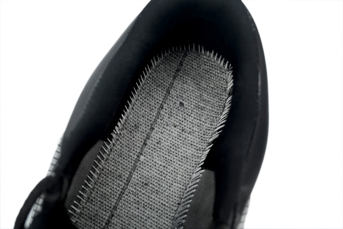 I109A 4M00130 M2808 Moncler Trailgrip Leather Black All Black Mesh