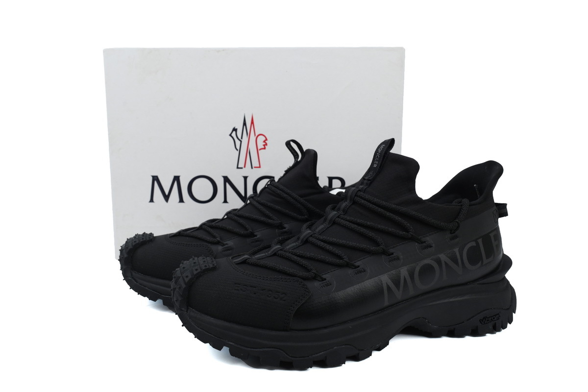 I209A4 M002 40 M3457999 Moncler Black