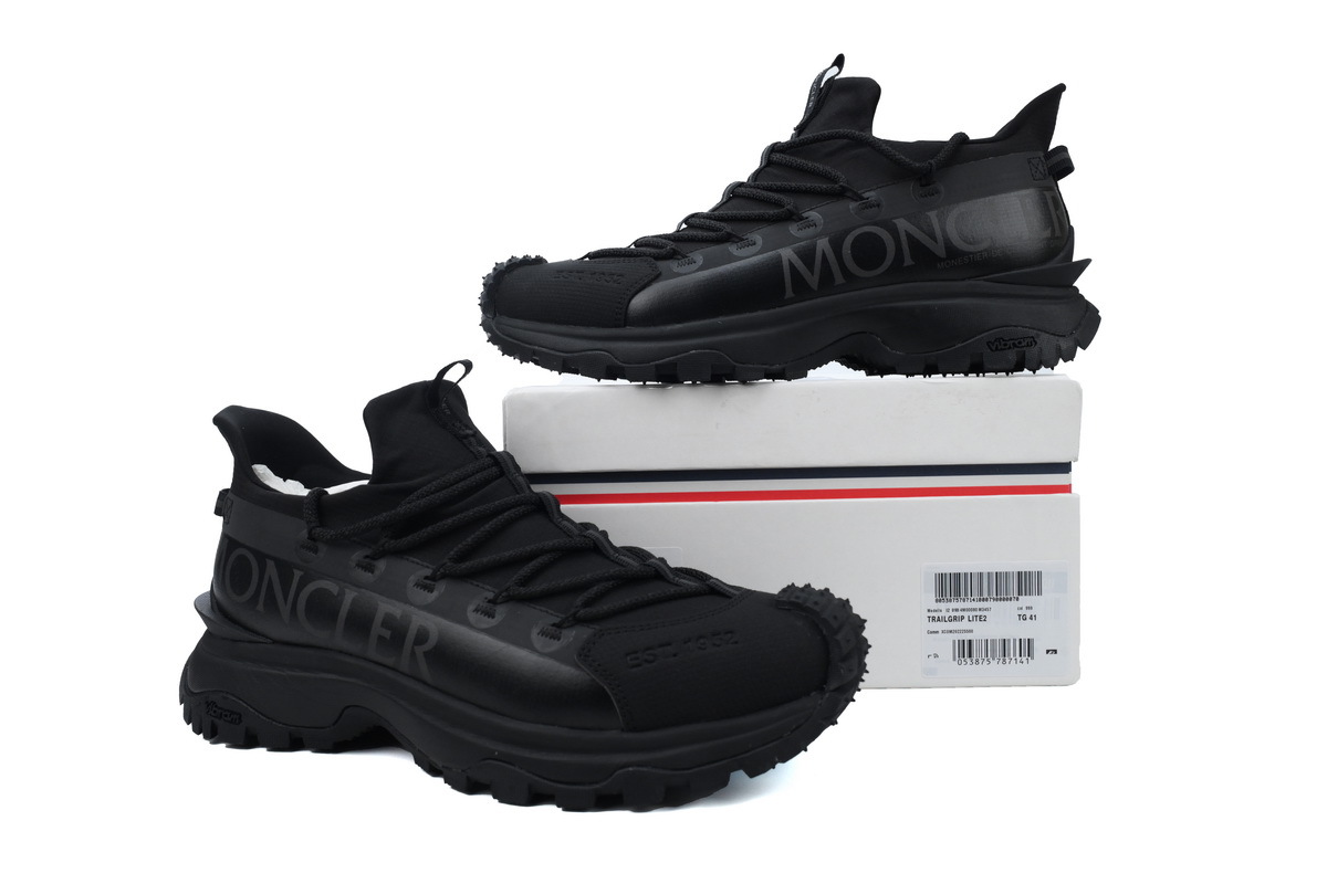 I209A4 M002 40 M3457999 Moncler Black