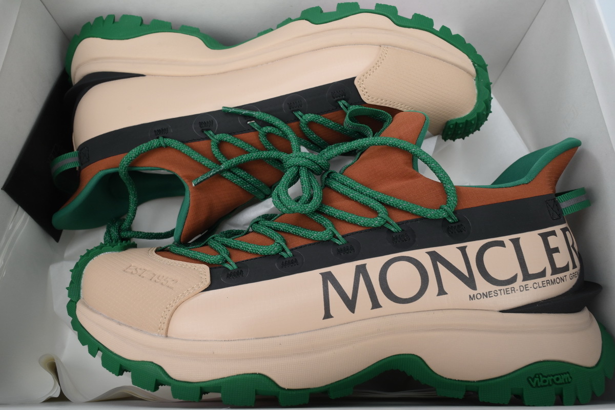 I209A4 M002 40 M3457P38 Moncler Multiple Colors