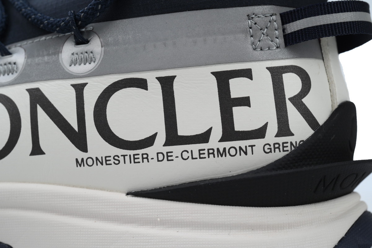 I209A4 M002 40 M3457P70 Moncler White Blue Red