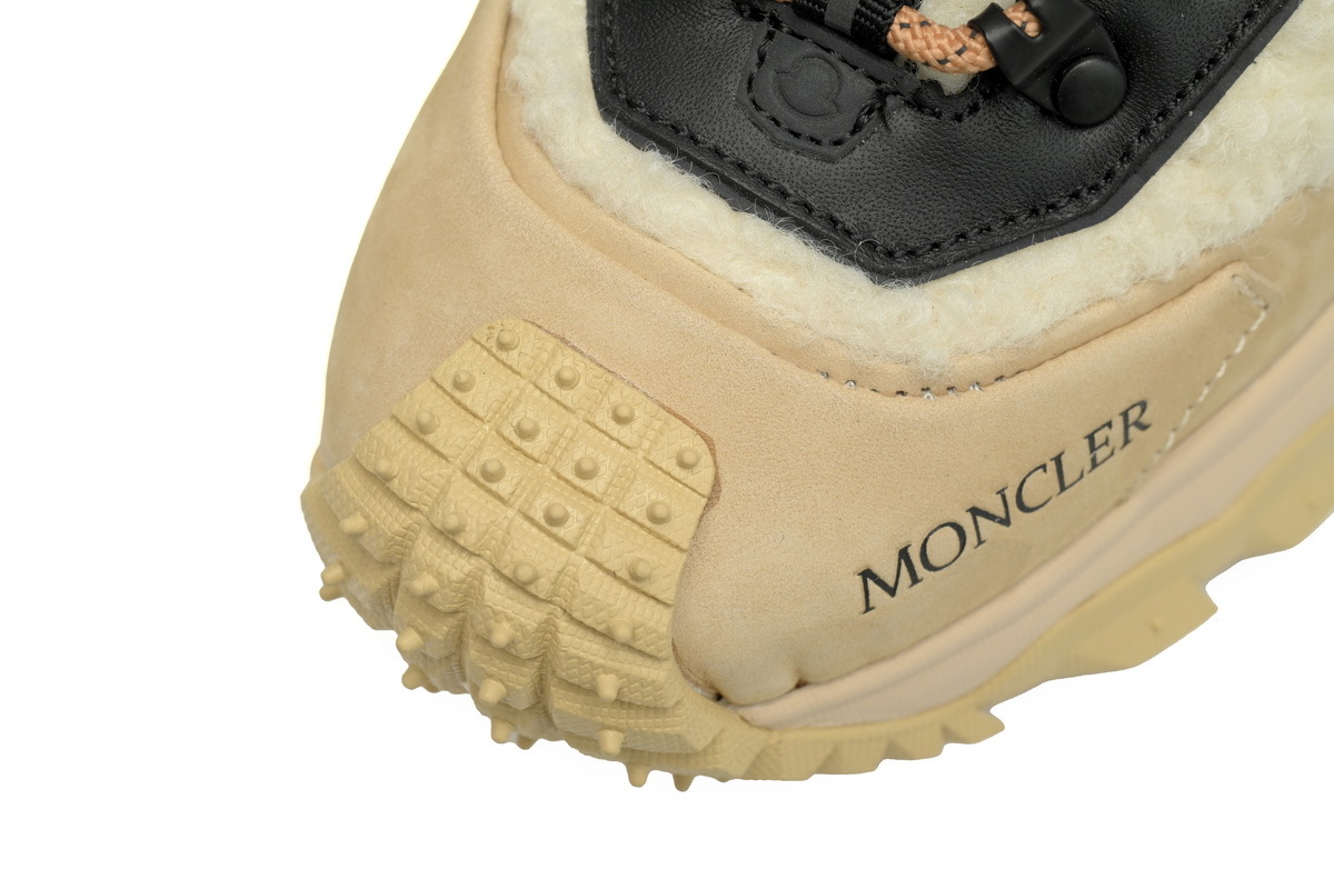 I209B 4M00170 M3312 Moncler Trailgrip Fluorescent Black Velvet Khaki