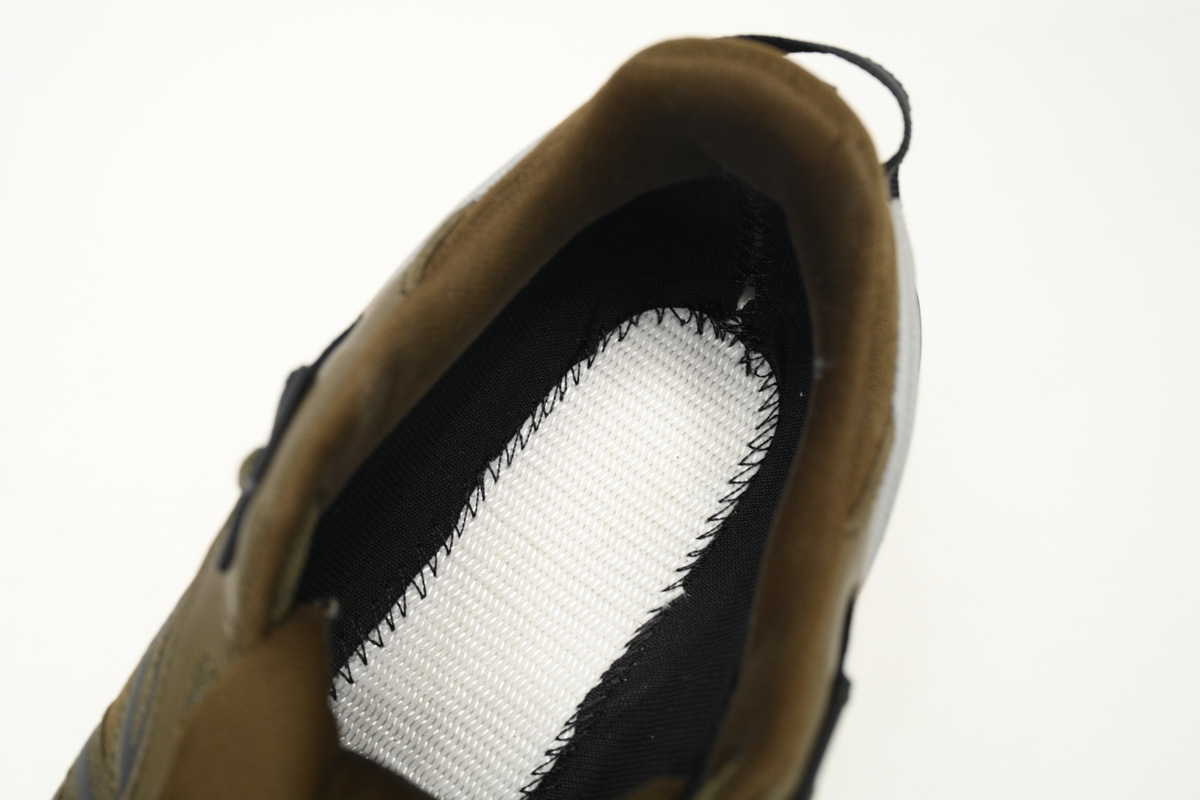 I209B 4M00230 M2058 Moncler Trailgrip Fluorescent Black White Gray Khaki