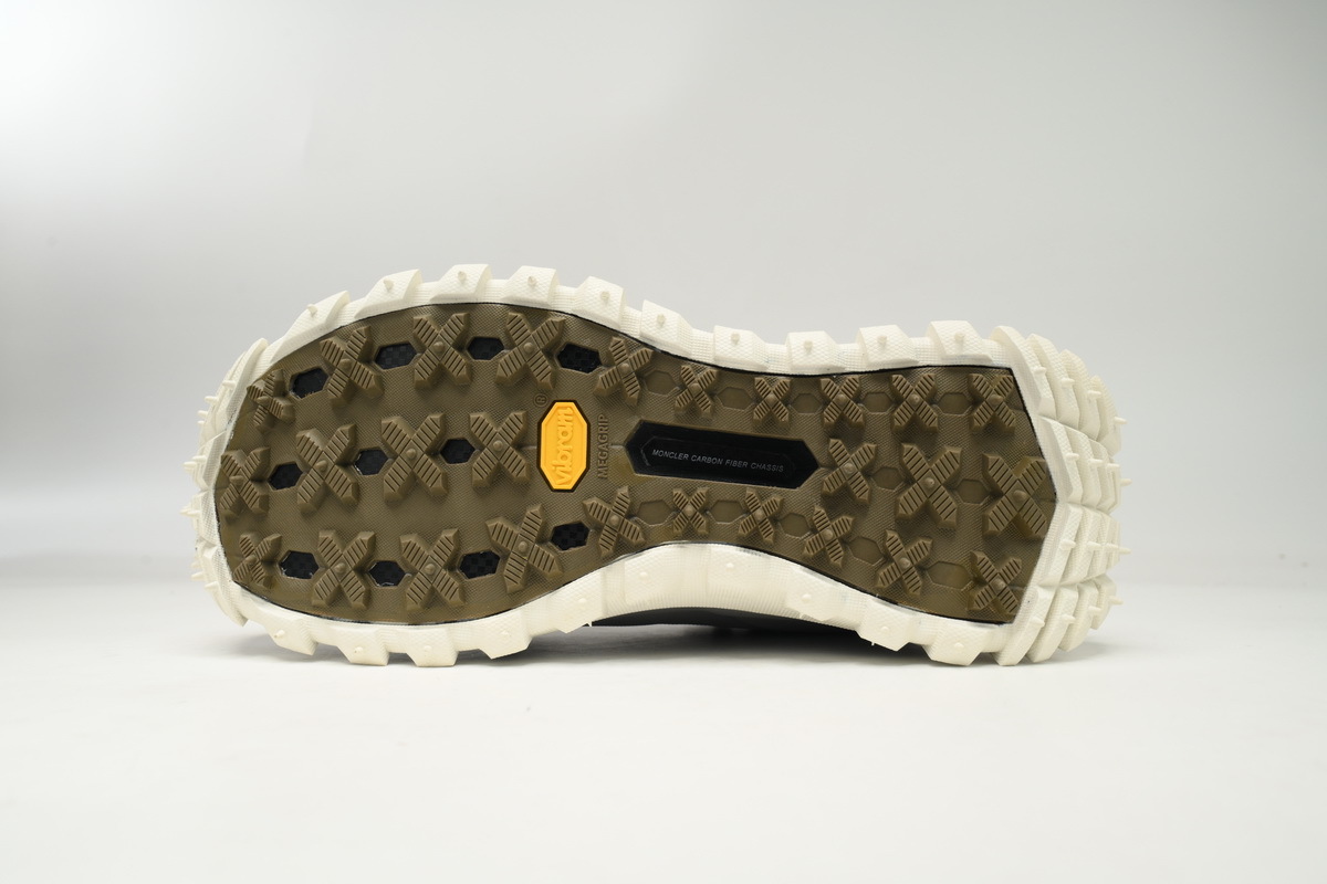 I209B 4M00230 M2058 Moncler Trailgrip Fluorescent Black White Gray Khaki