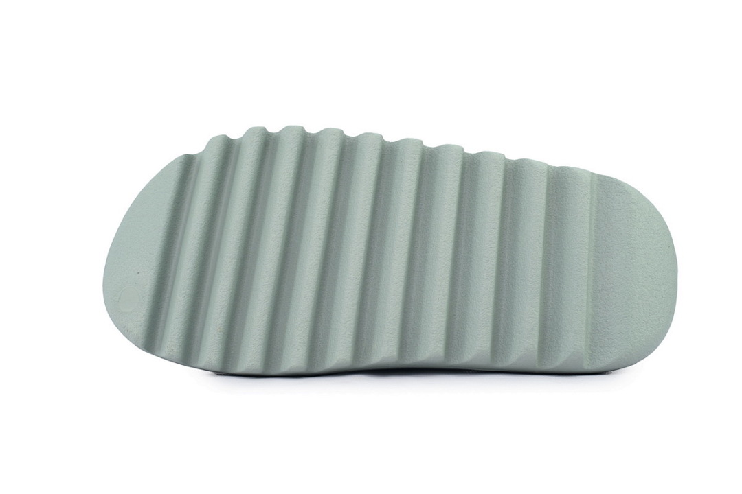 ID5480 adidas Yeezy Iight Grayish Green