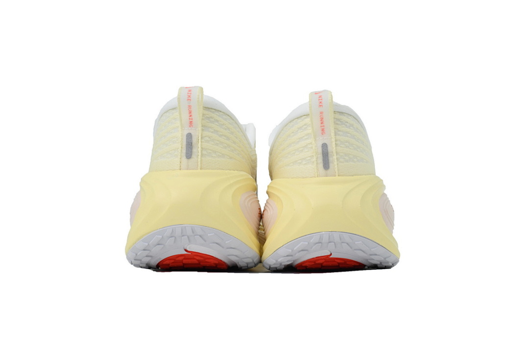 IM5020-100 Nike Wmns Vomero Yellow