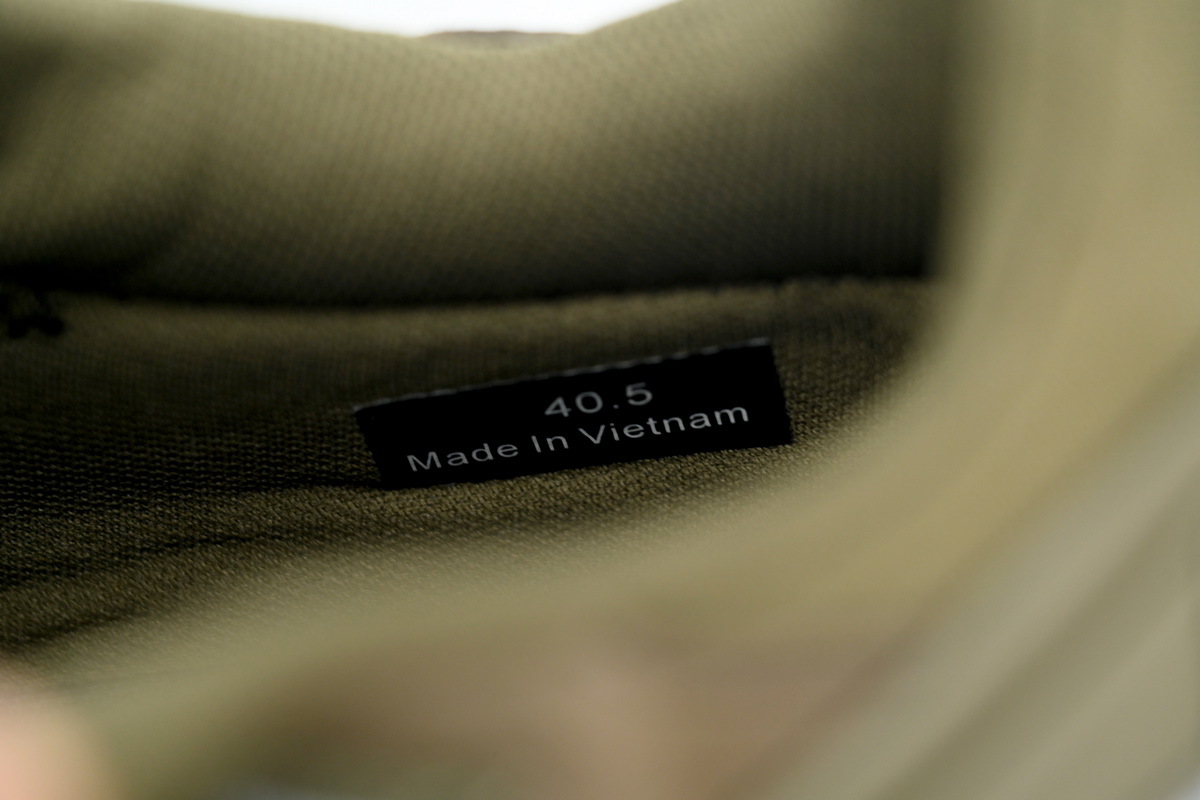 J109A4 M00110 M4248241 Moncler Dark green
