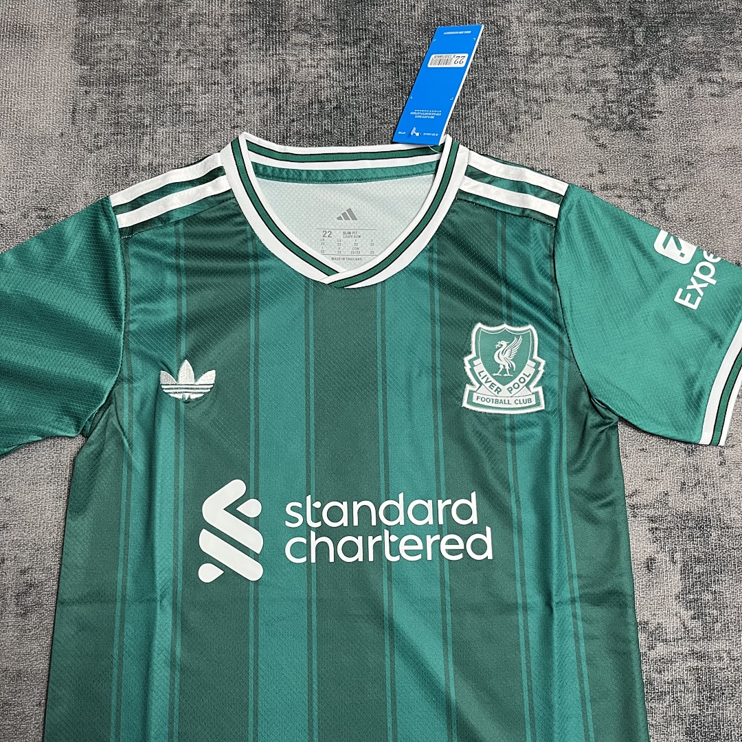  2026 Kids Liverpool Green Away Jersey Set White Shorts