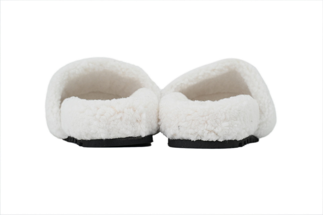 LOUIS VUIT White