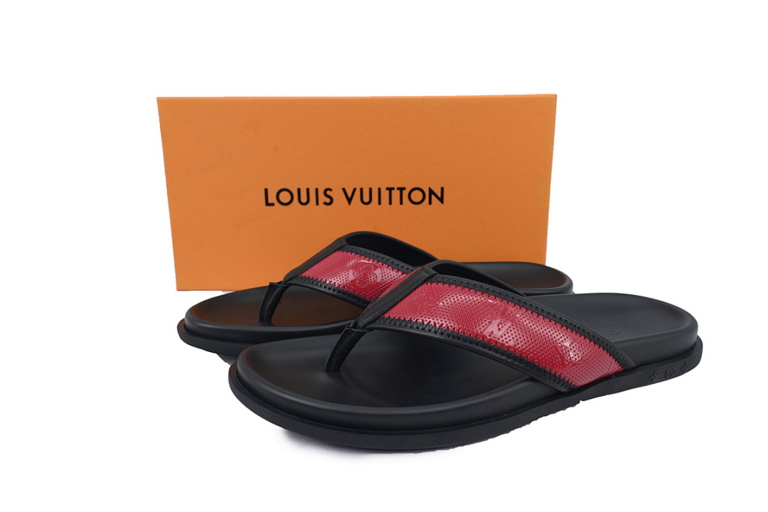 LOUIS VUITTON Black And Red On The Internet