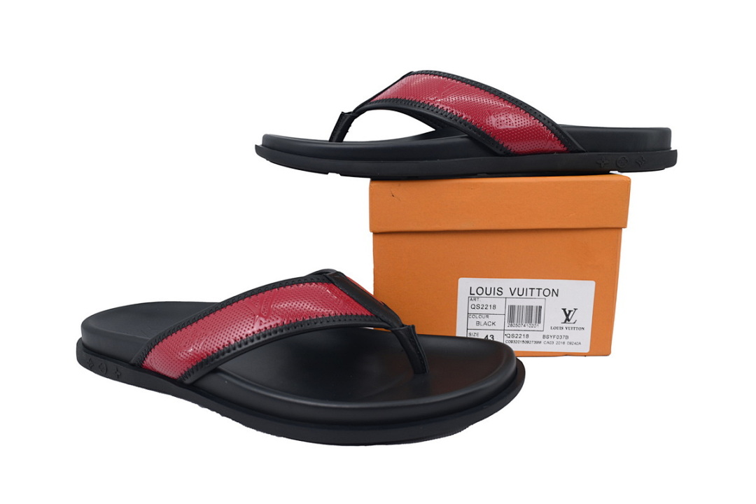LOUIS VUITTON Black And Red On The Internet