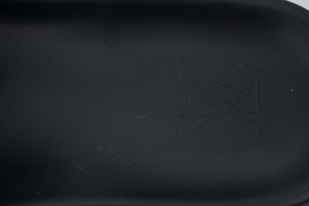 LOUIS VUITTON Black Skin