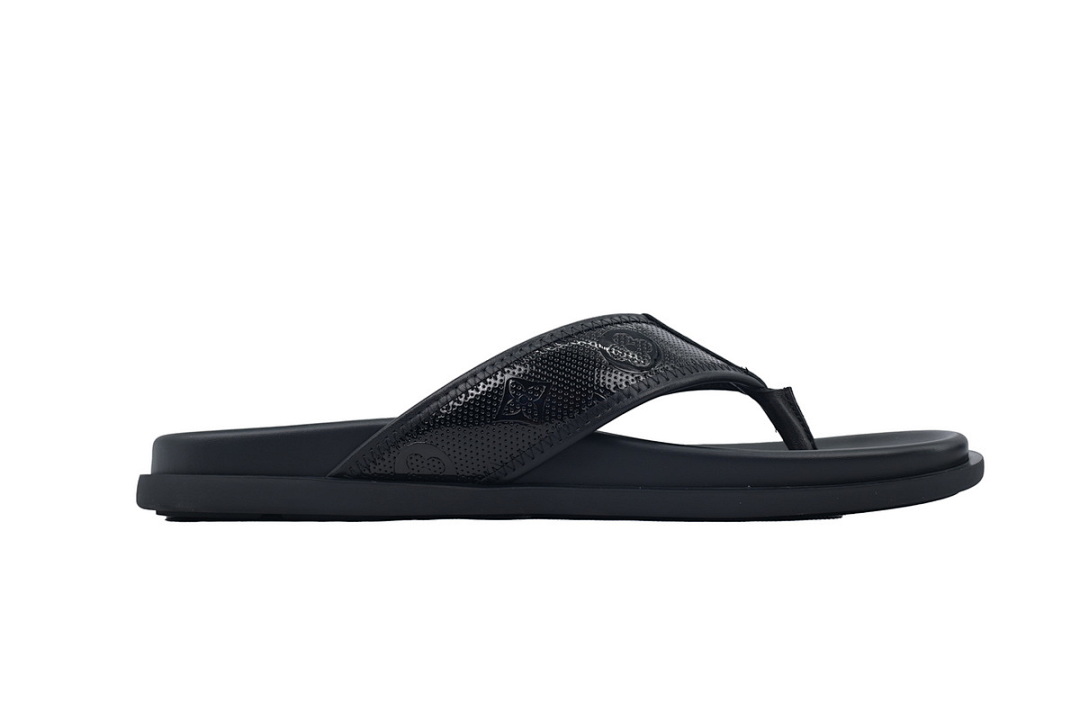 LOUIS VUITTON Black Skin