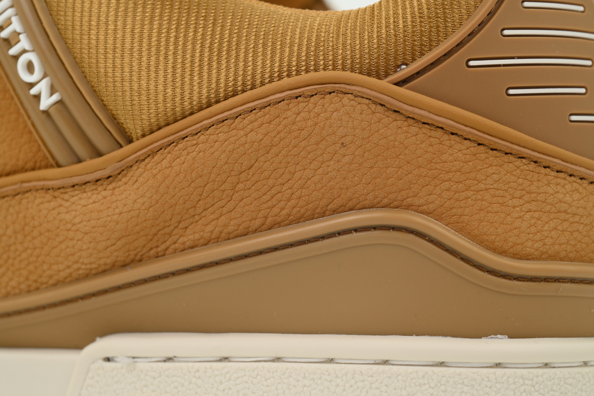 LOUIS VUITTON Brown Skin With White Background